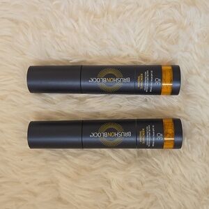 Two Brush On Block SPF 30 Mineral Powder Sunscreen